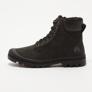 NWOT Black Winter Boots